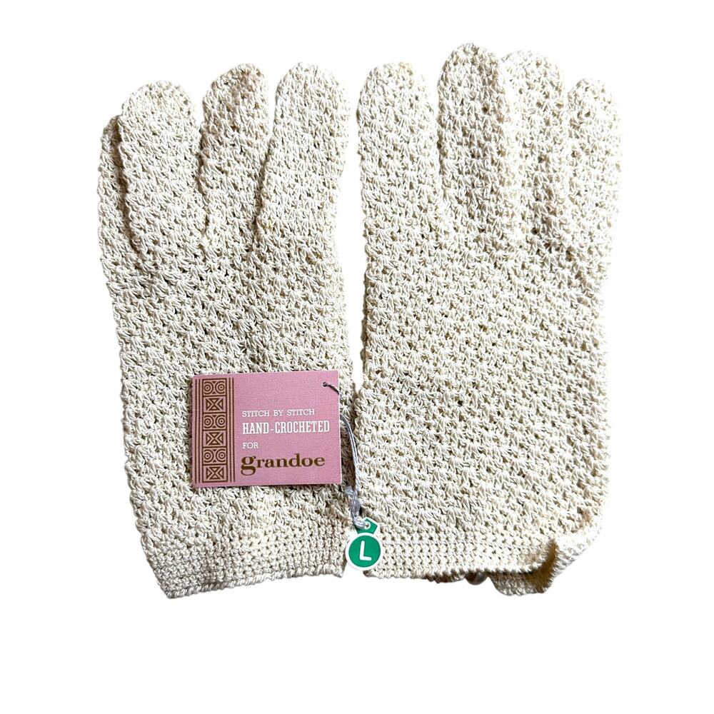 Vintage Grandoe Crochet Gloves L Pearl Closure Made in Italy Carrie Bradshaw